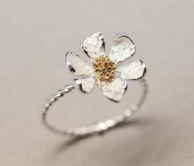 Danity White daisy flower ring